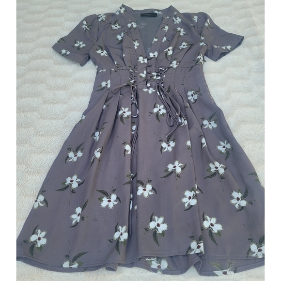 Storia gray floral dress - Picture 2 of 16